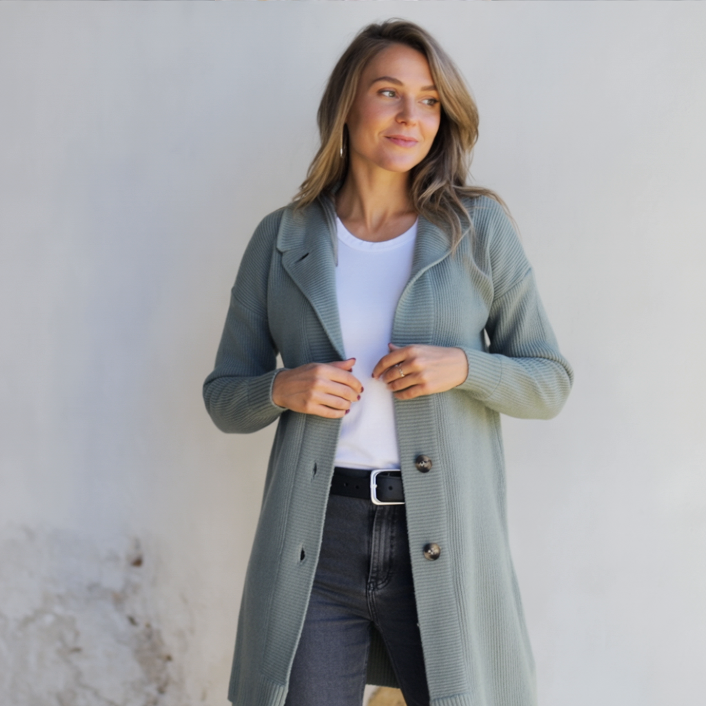 ASARA - Elegant strikket cardigan, strikkende plagg for kvinner